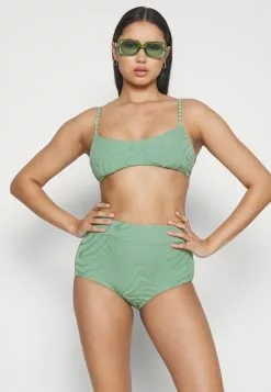 Seafolly Second Wave Bralette - Bikinitop - Palm Green -Outlet Seafolly Winkel 2ca5d54787024e95bc14be0fb2dd2fdd
