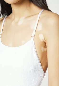 Seafolly SEA DIVE SCOOP NECK ONE PIECE - Badpak 11 Seafolly SEA DIVE SCOOP NECK ONE PIECE - Badpak -Outlet Seafolly Winkel ebcd974b7bdb44bcb724bdb52e51e36d